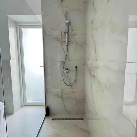 דירה With Balcony טיראנה
